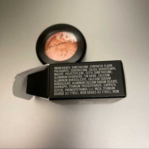 MAC “Let's Roll” Dazzleshadow Eyeshadow - Picture 6 of 10